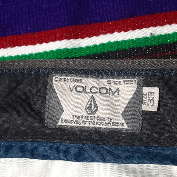 Volcom Shorts - Picture 2 of 5